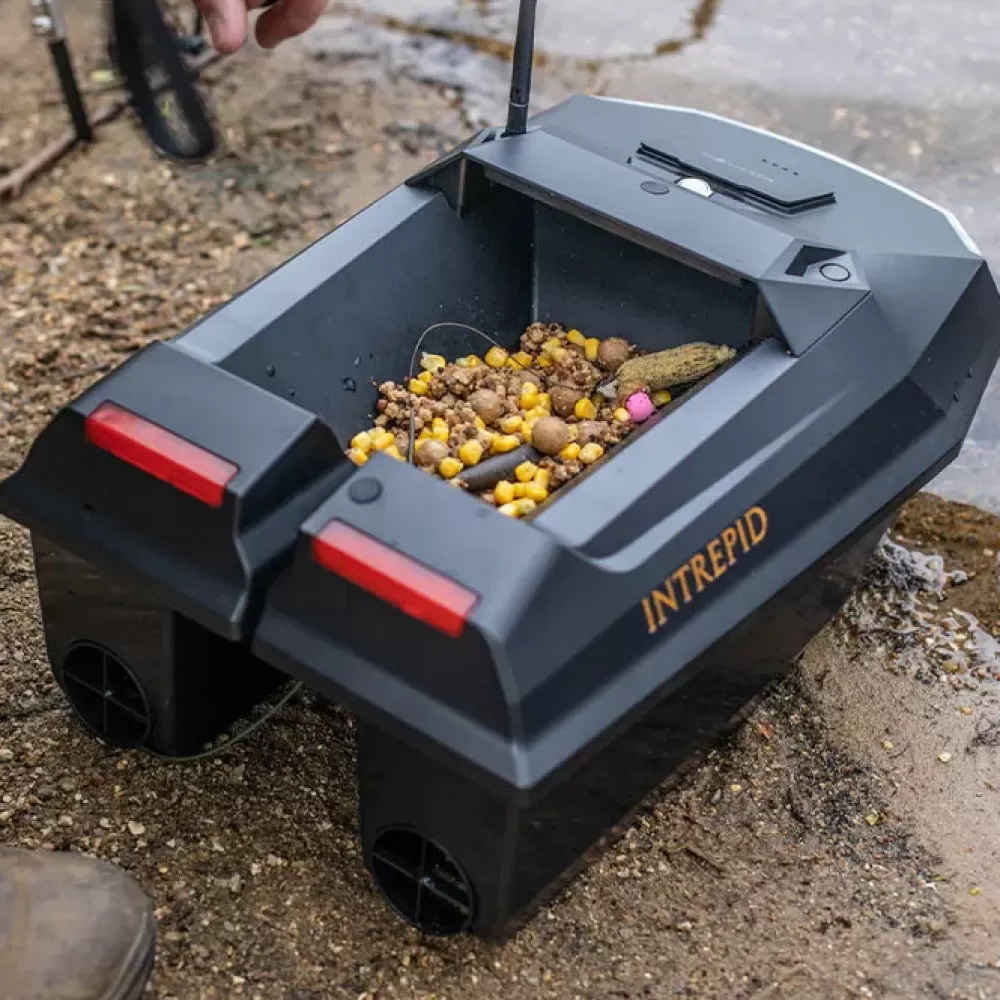 Future Carping Intrepid Fishing Bait Boat