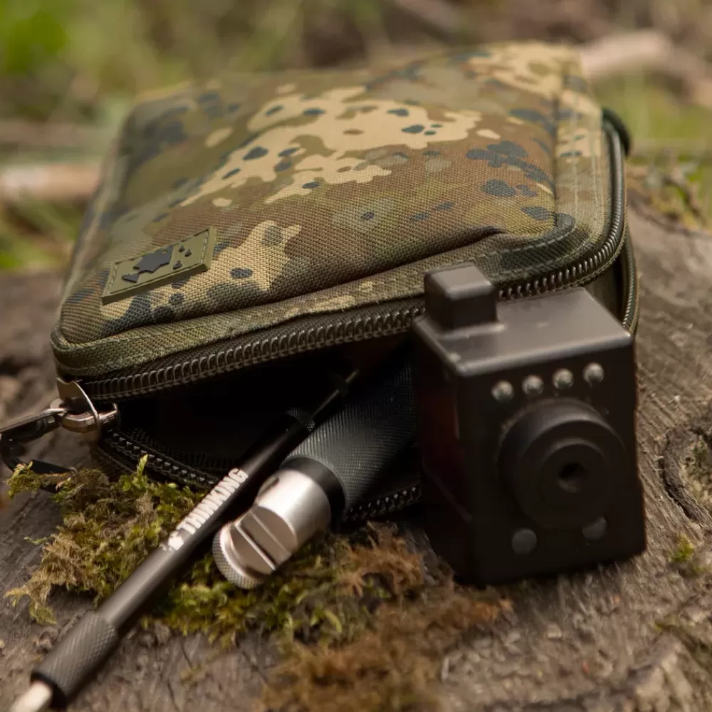 Thinking Anglers Camfleck Solid Zip Fishing Pouch Large- Luggage